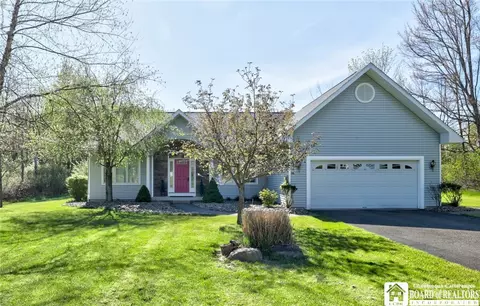 34 Schuyler St, Jamestown, NY 14701