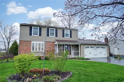 49 Brewerton Dr, Ogden, NY 14624