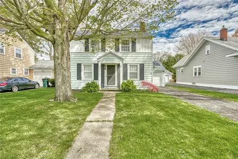 30 Parkwood Rd, Rochester, NY 14615