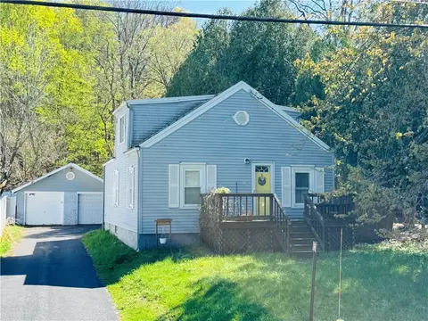 115 Olmstead Pl, Onondaga, NY 13219