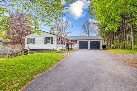 59 Park Rd, Pittsford, NY 14534