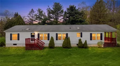823 Glover Rd, Galen, NY 14433