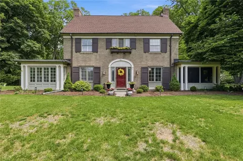 210 Fairport Rd, East Rochester, NY 14445