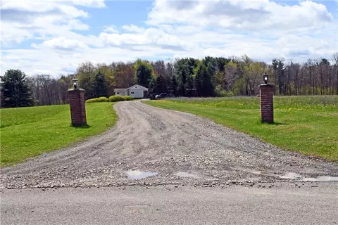 186 Pine Valley Rd, Catlin, NY 14872