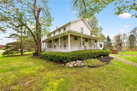 5550 Wells Curtice Rd, Canandaigua, NY 14424