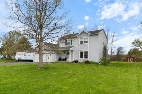 7747 Roder Pkwy, Ontario, NY 14519
