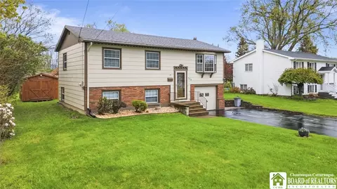 309 Veterans Dr, Dunkirk, NY 14048
