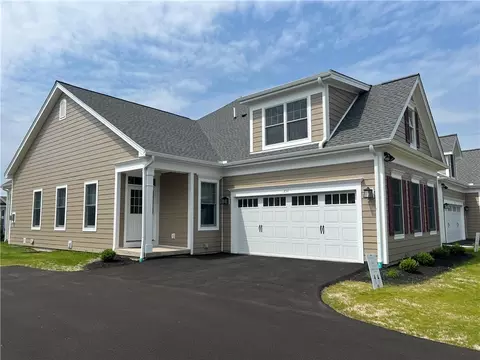 251 Bretlyn Cir, Rochester, NY 14618