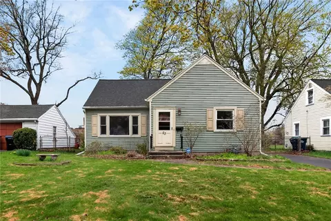 63 Shorewood Dr, Irondequoit, NY 14617