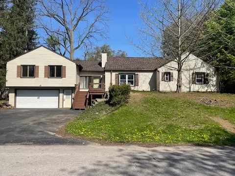 321 Eaglehead Rd, Perinton, NY 14445