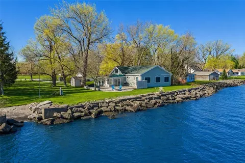 15095 E Jones Beach Dr, Carlton, NY 14477