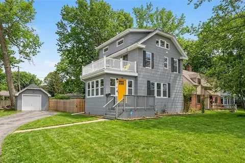29 W Boulevard Pkwy, Rochester, NY 14612