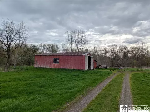 Exterior - 2247 Hess Rd, Appleton, NY 14008 photo 2 of 5