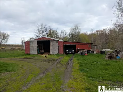 Exterior - 2247 Hess Rd, Appleton, NY 14008 photo 3 of 5
