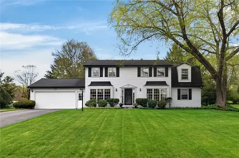 15 Brookshire Ln, Penfield, NY 14526