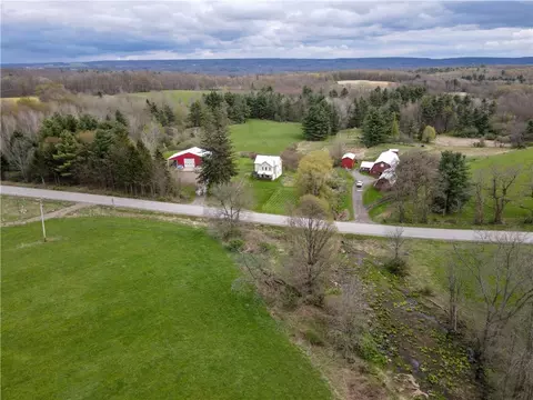 5974 E Koy Rd, Genesee Falls, NY 14536