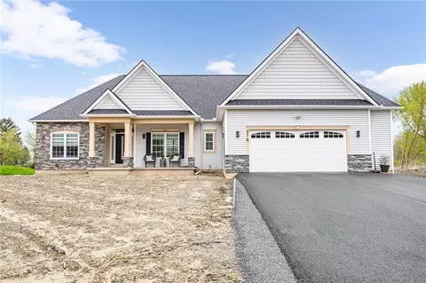978 State Rd, Webster, NY 14580