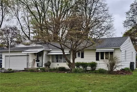 66 Everclay Dr, Greece, NY 14616