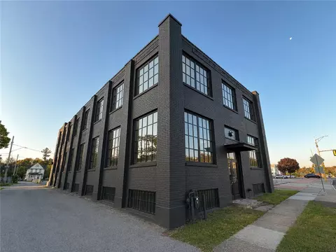 1350 St Paul St, Rochester, NY 14621