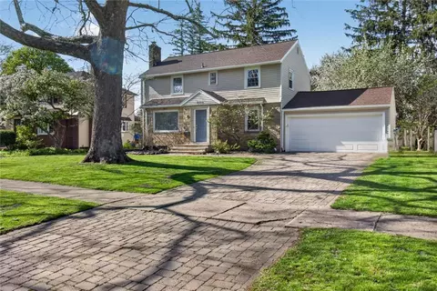 670 Claybourne Rd, Rochester, NY 14618