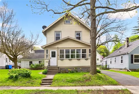 65 Rosemount St, Rochester, NY 14620