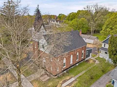 162 N Main St, Geneva, NY 14456