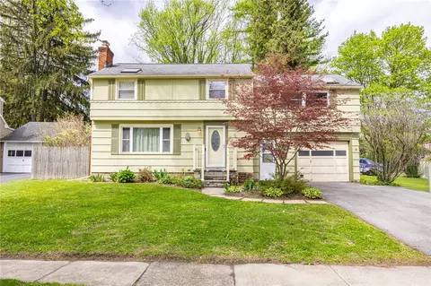35 Stewart Dr, Gates, NY 14624