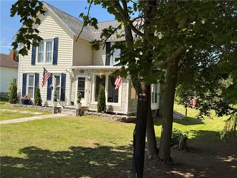 8022 School St, Springwater, NY 14560