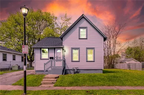 201 Clairmount St, Rochester, NY 14621