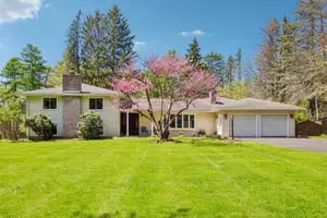 44 Crescent Hill Rd, Perinton, NY 14534