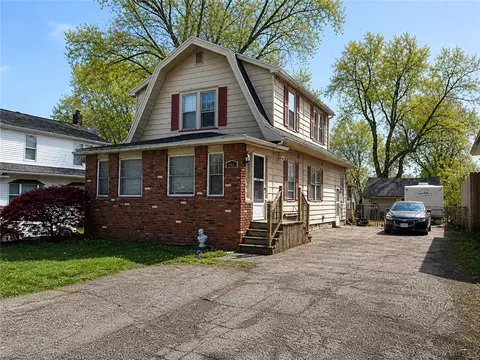 246 Matilda St, Gates, NY 14606