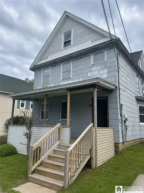 142 Ruggles St, Dunkirk, NY 14048