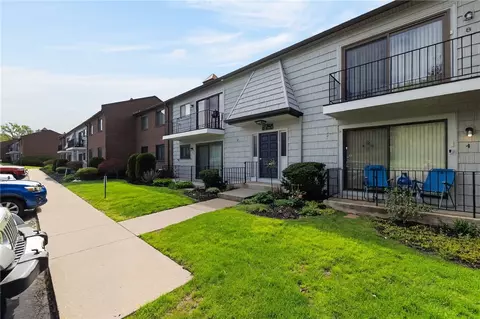 15 High Gate Trail Unit #8, Perinton, NY 14450