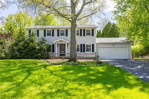 54 Glen Acre Dr, Pittsford, NY 14534