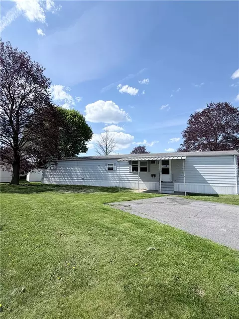 4 Evergreen St, Bath, NY 14810 photo 2