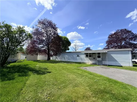 4 Evergreen St, Bath, NY 14810