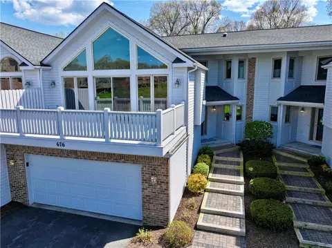 676 Midship Circle Cir, Webster, NY 14580