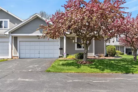 13 Running Brook Ln, Greece, NY 14626