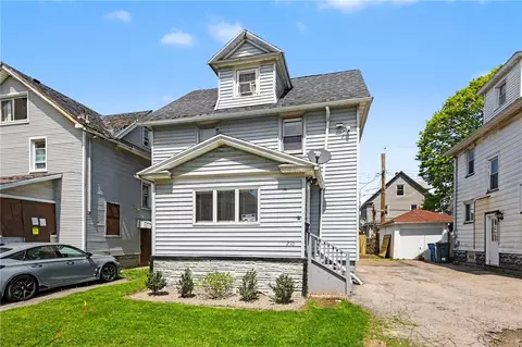 210 Roycroft Dr, Rochester, NY 14621
