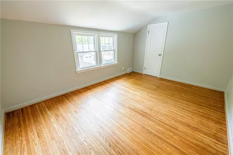 Bedroom - 100 Biltmore Dr, Irondequoit, NY 14617 photo 3 of 8