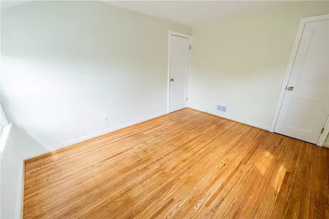 Bedroom - 100 Biltmore Dr, Irondequoit, NY 14617 photo 7 of 8