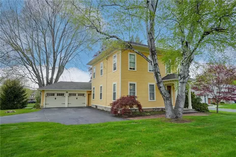 368 Chestnut Ridge Rd, Chili, NY 14624