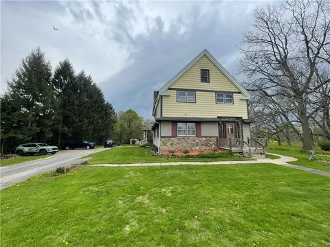 2725 S Union St, Ogden, NY 14559