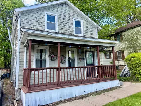 5 Seymour St, Auburn, NY 13021