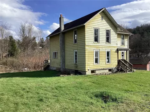 12 Hancock Rd, Colesville, NY 13833