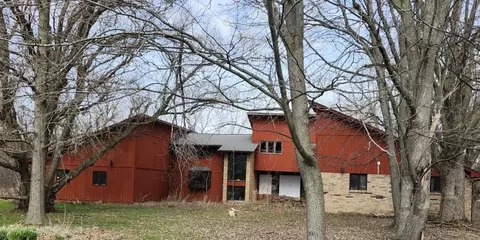 250 Stone Rd, Pittsford, NY 14534