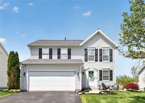 865 Surrey Hill Way, Rochester, NY 14623