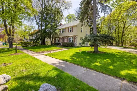 Exterior - 11 Covington Rd, Irondequoit, NY 14617 photo 4 of 13