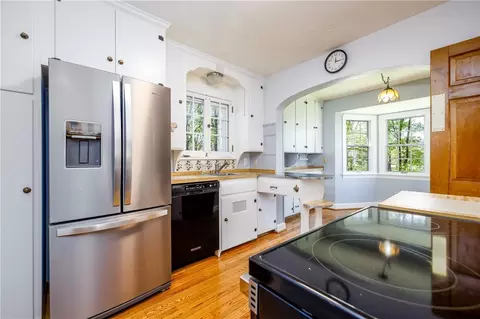 Kitchen - 11 Covington Rd, Irondequoit, NY 14617 photo 1 of 3
