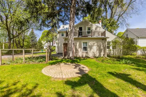 Exterior - 11 Covington Rd, Irondequoit, NY 14617 photo 9 of 13